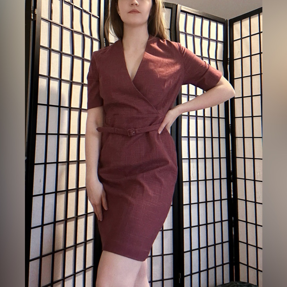 Ann Taylor Classic / Vintage Midi Belted Office Dress in Plum